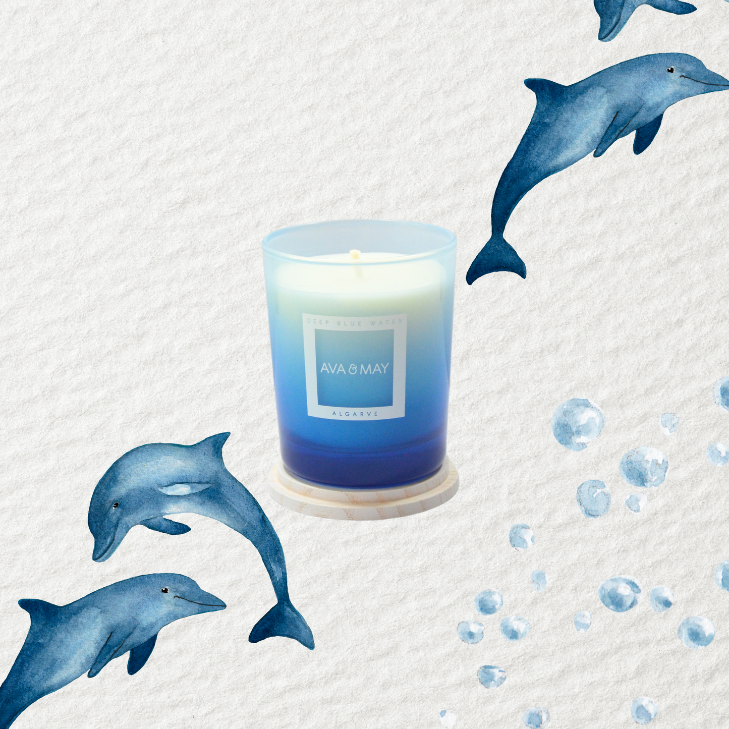 Lumânare AVA & MAY Algarve, Deep Blue Water 180g – Parfum marin proaspăt și calmant pentru orice încăpere