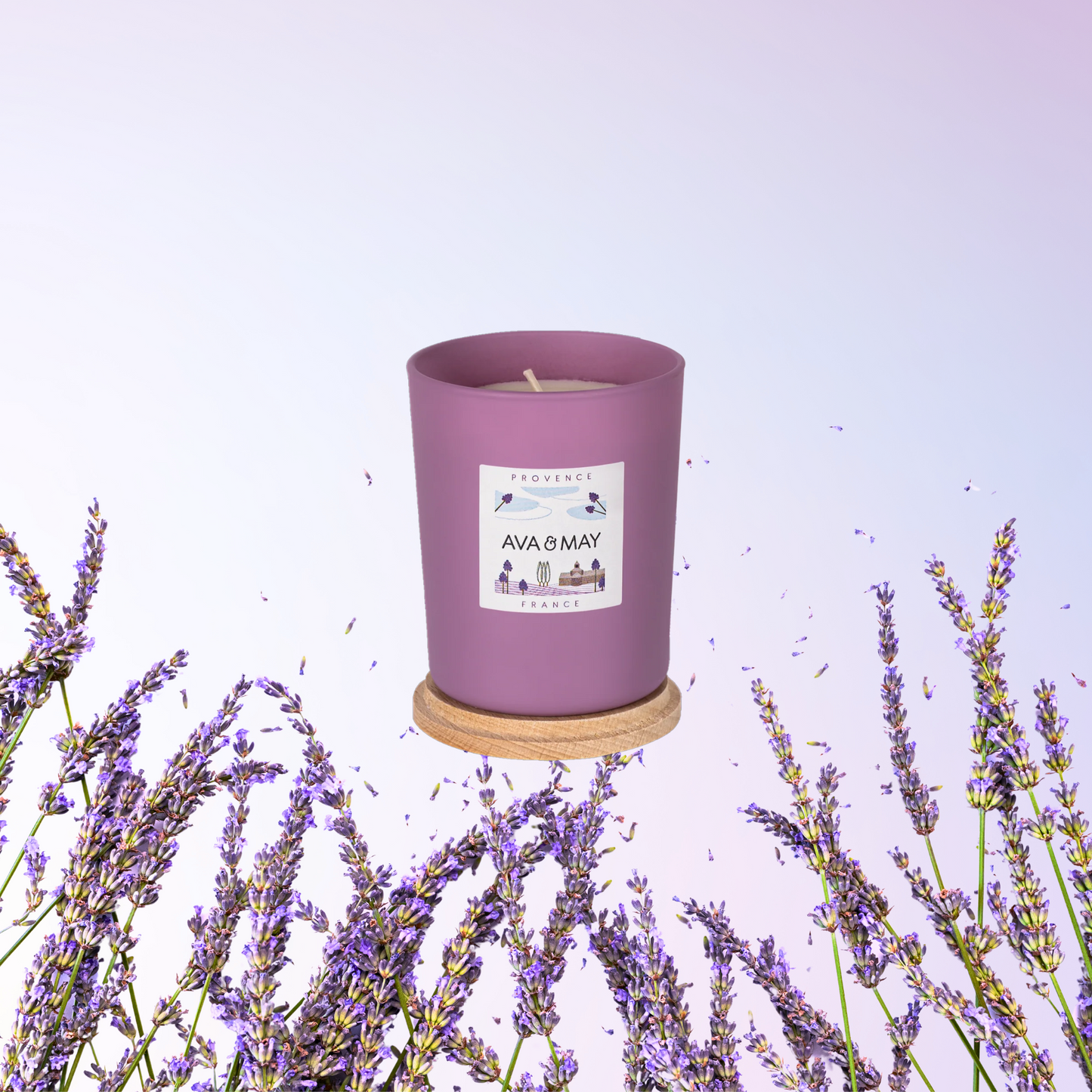 Lumânare parfumată AVA & MAY Provence 180g cu arome de lavandă, ierburi aromatice și note lemnoase